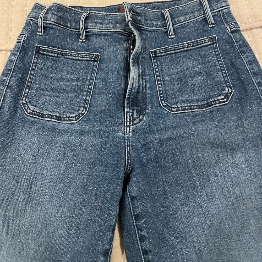Mother jeans. Size 29 front pockets… frayed bottoms